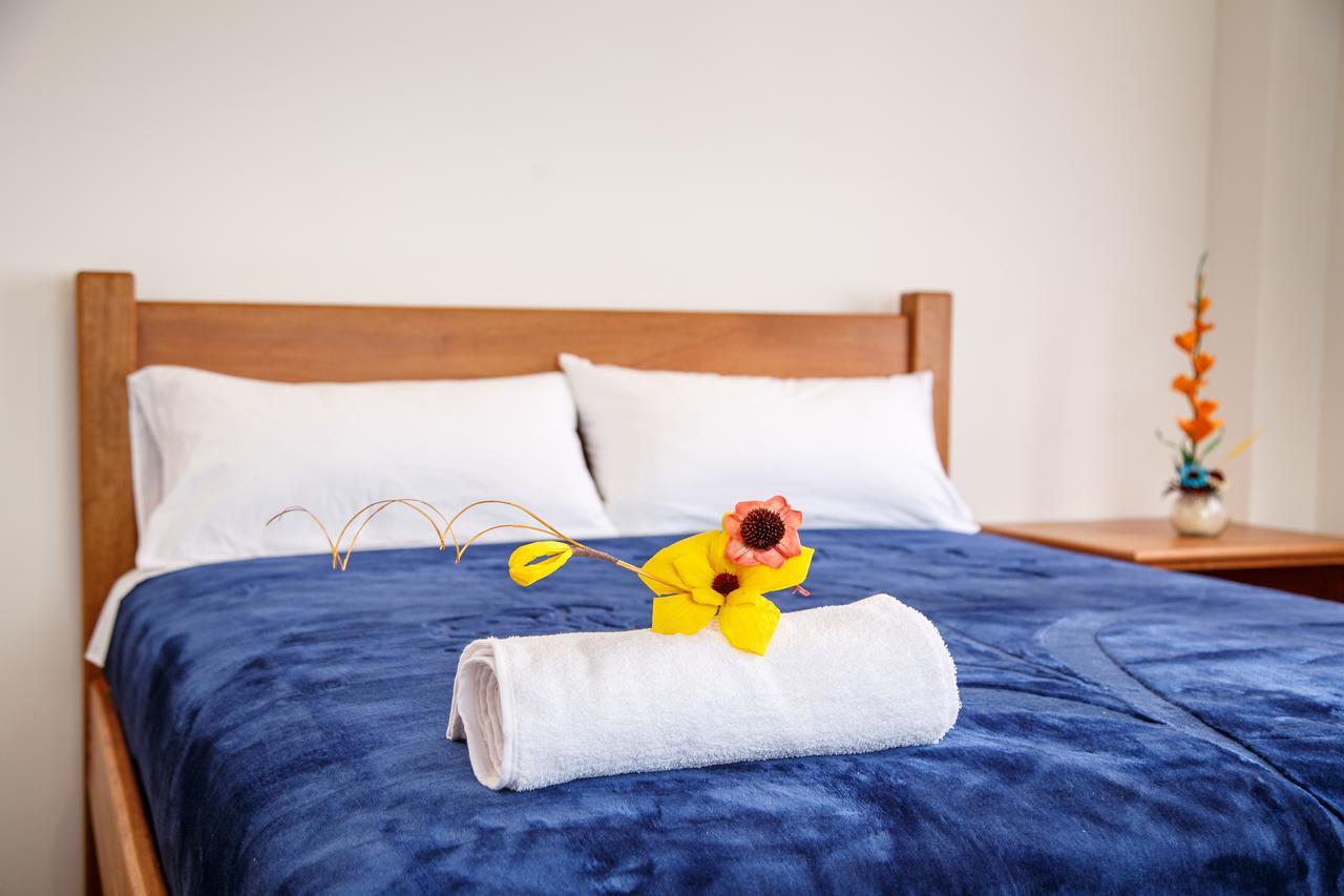 Community Hostel Алауси Экстерьер фото