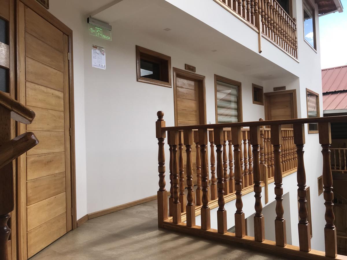 Community Hostel Алауси Экстерьер фото